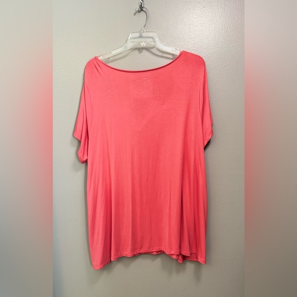 TORRID New With Tags. Super Soft Tee. Size 4 - Picture 4 of 6